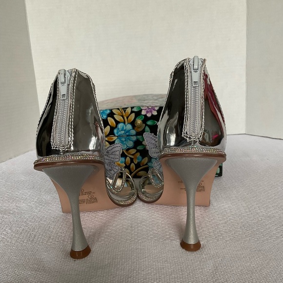 Chase + Chloe Silver Sculptural Heels with Butterfly Detail - Picture 9 of 11